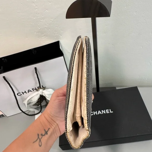 Chanel canvas pinstriped CC Wallet - Picture 4 of 8